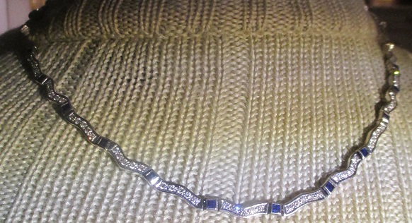 xxM1254M White gold Sapphire and Diamond necklace Takst-valuation N.kr 45 000